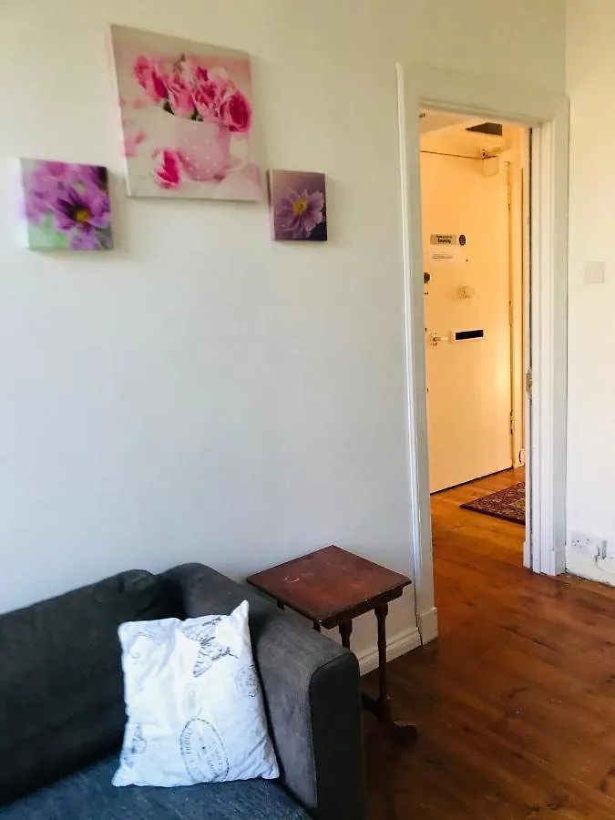 Family Apartment - Skye - Private Members Club Edinburgh United Kingdom